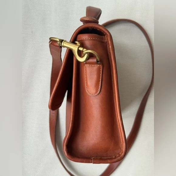 Vintage Coach Court Bag in British Tan 9870 - Picture 5 of 8